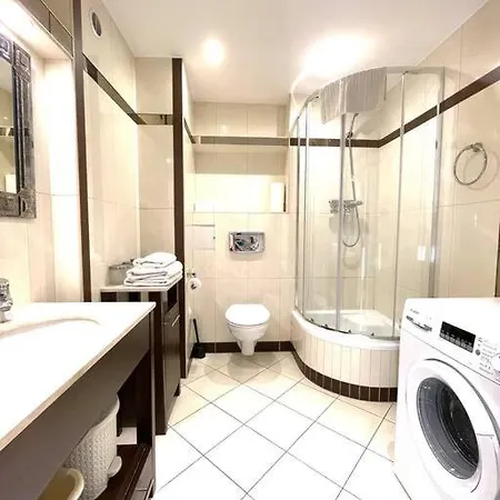 Lelewela Street Pkp *